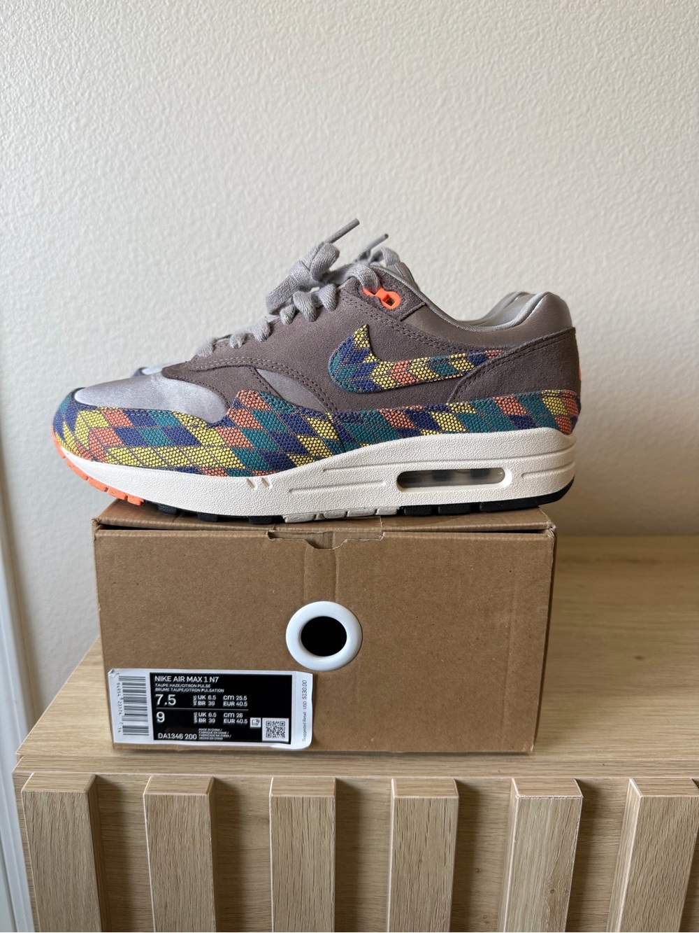 Air max 1 N7 size 7.5 mens/9 womens